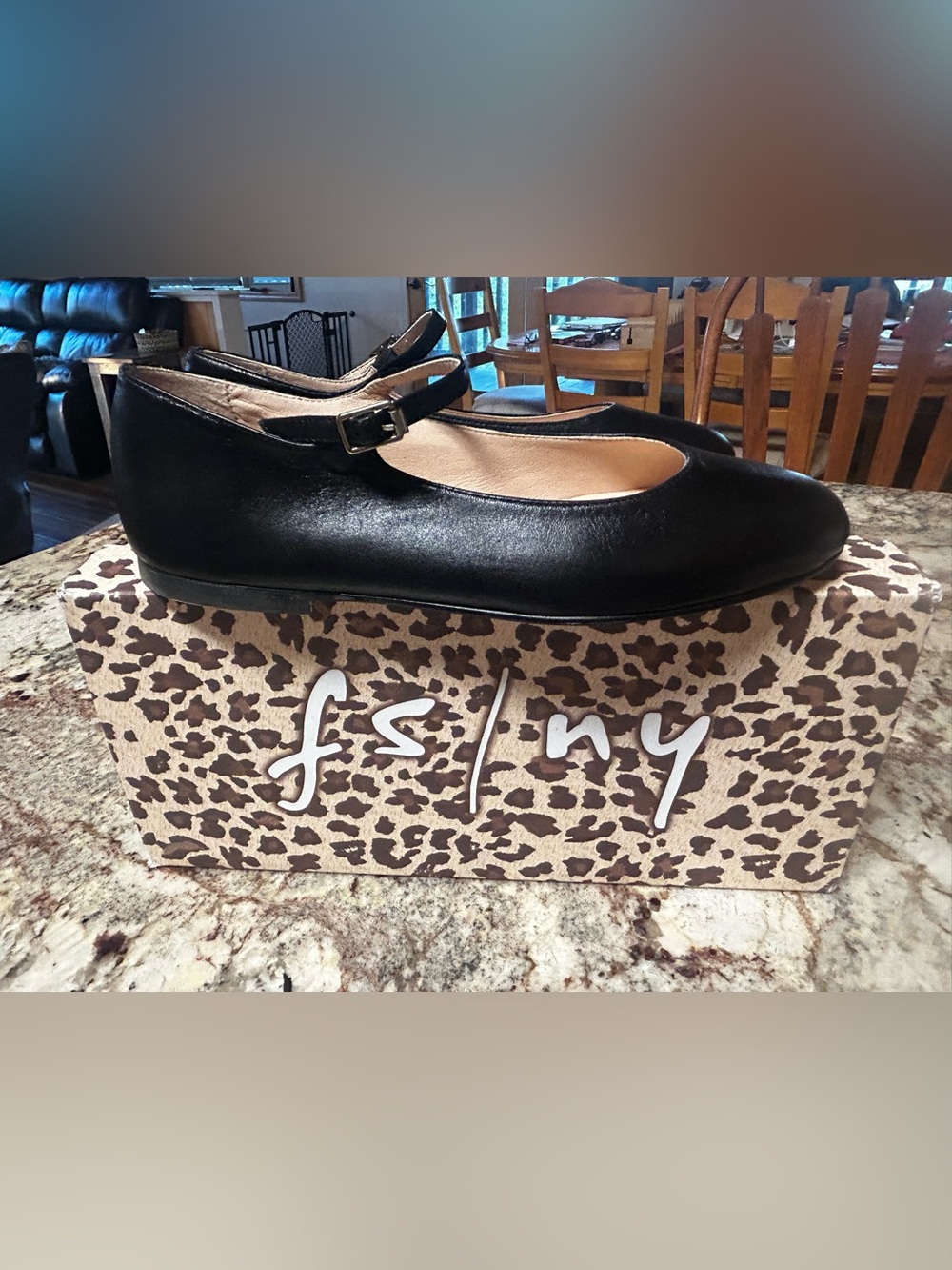 NIB fs/ny Real Leather Black Mary Jane Flats Buckle Strap Women’s 6 Lightweight